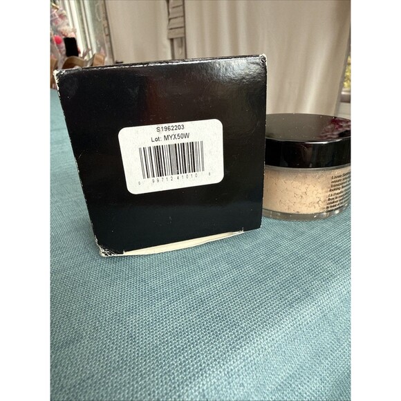 Dermablend Professional Loose Setting Powder Cool Beige 1 Oz / 28g - Picture 9 of 9